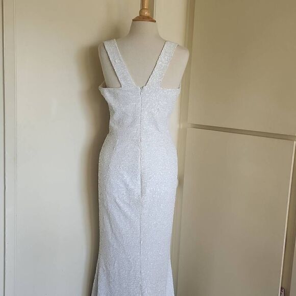 DRESS THE POPULATION White Sequin Sleeveless Gown, EUC,  XL - Picture 7 of 12